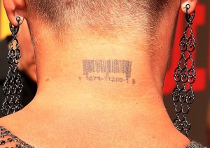 10-of-the-worst-celebrity-tattoos-8