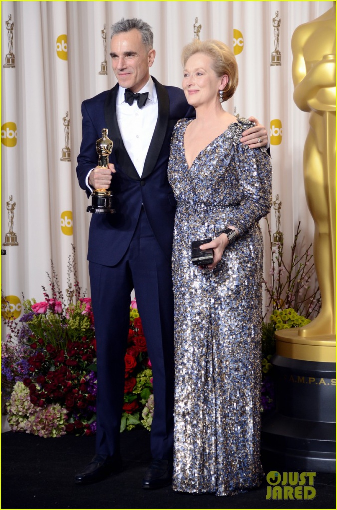 HOLLYWOOD, CA - FEBRUARY 24:  Actor Daniel Day-Lewis, winner of the Best Actor award for "Lincoln," and presenter Meryl Streep pose in the press room during the Oscars held at Loews Hollywood Hotel on February 24, 2013 in Hollywood, California.  (Photo by Jason Merritt/Getty Images)