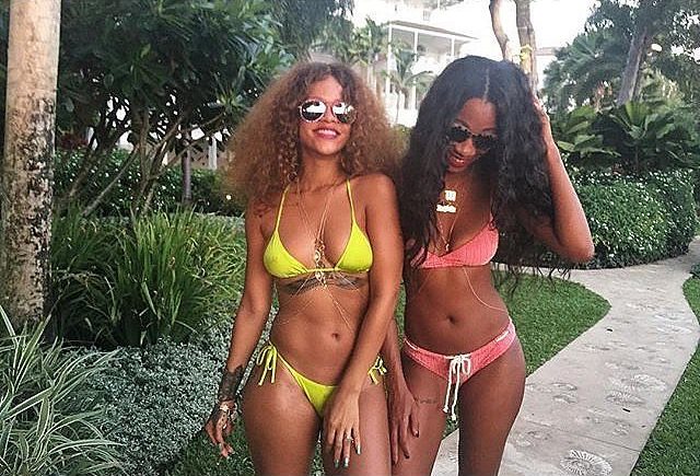 Rihanna-Bikini-Pictures-August-2015
