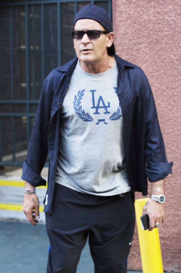 Charlie Sheen Visits the Doctor for hand injury on Bedford in Beverly HillsPictured: Charlie SheenRef: SPL1115003  020915  Picture by: Holly Heads LLC / Splash NewsSplash News and PicturesLos Angeles:	310-821-