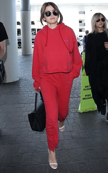 NO JUST JARED USAGE Selena Gomez departs from the Los Angeles International Airport Pictured: Selena Gomez Ref: SPL1242670  070316   Picture by: Splash News Splash News and Pictures Los Angeles:	310-821-2666 New York:	212-619-2666 London:	870-934-2666 photodesk@splashnews.com 