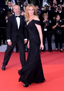 Julia Roberts, George Clooney and Jodie Foster attend to red carpet for film 'Money Monster' in Cannes, FrancePictured: Julia RobertsRef: SPL1280953  120516  Picture by: Splash NewsSplash News and PicturesLos