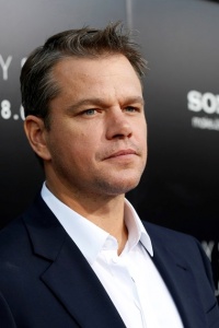 Cast member Matt Damon poses at the world premiere of "Elysium" in Los Angeles, California August 7, 2013. The movie opens in the U.S. on August 9. REUTERS/Mario Anzuoni (UNITED STATES - Tags: ENTERTAINMENT) - RTX12DHO