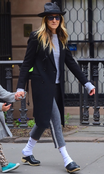 EXCLUSIVE: Sarah Jessica Parker was spotted out on a NYC stroll on Wednesday. She channeled her inner "King of Pop" Michael Jackson, wearing an outfit just like his famous performance costume, with a Fedora, High white socks, and Black shoes . She tipped her hat as she walked with her twin daughters. Pictured: Sarah Jessica Parker Ref: SPL1285819 180516 EXCLUSIVE Picture by: 247PAPS.TV / Splash News Splash News and Pictures Los Angeles: 310-821-2666 New York: 212-619-2666 London: 870-934-2666 photodesk@splashnews.com 
