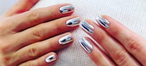 mirror-nails-manicure