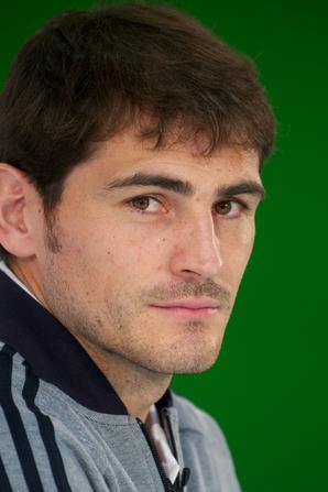 MADRID, SPAIN - OCTOBER 17: Goalkeeper Iker Casillas of Real Madrid attends an Hyundai Masterclass with children at the Club Deportivo Boadilla del Monte on October 17, 2013 in Madrid, Spain. (Photo by Carlos Alvarez/Getty Images)