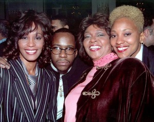 ******************** Image downloaded from IDS by PDmail at 21:13 on 17/02/12 for Mail on Sunday - Associated Newspapers ******************** Whitney Houston, Bobby Brown, Cissy Houston, and Robin Crawford at the Arista Pre-Grammy Party. February 1, 1994. ©ÊLenny Baker/ Retna Ltd.