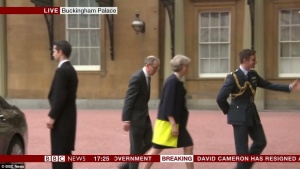 363DA4E200000578-3688386-Theresa_May_has_arrived_at_Buckingham_Palace_where_the_Queen_wil-a-79_1468427530760