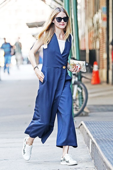 EXCLUSIVE: Olivia Palermo spotted wearing a Royal Blue V Neck Wrap Dress in Soho as she Heads to a Nail Spa in Soho, NYC. Pictured: Olivia Palermo Ref: SPL1307032  220616   EXCLUSIVE Picture by: Splash News Splash News and Pictures Los Angeles:	310-821-2666 New York:	212-619-2666 London:	870-934-2666 photodesk@splashnews.com 