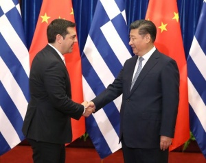 (160705) -- BEIJING, July 5, 2016 (Xinhua) -- Chinese President Xi Jinping (R) meets with Greek Prime Minister Alexis Tsipras in Beijing, capital of China, July 5, 2016. (Xinhua/Ma Zhancheng) (yxb)