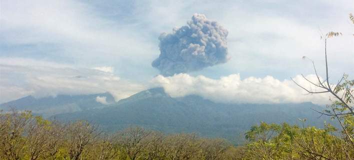 volcano-indonesia-708