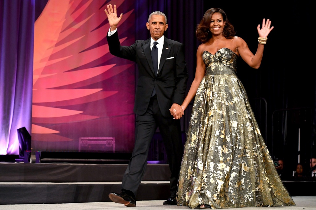 WASHINGTON, DC - SEPTEMBER 17: (L-R) President Barack Obama and Michelle Obama arrive at the Phoenix Awards Dinner at Walter E. Washington Convention Center on September 17, 2016 in Washington, DC. (Photo by Earl Gibson III/Getty Images)